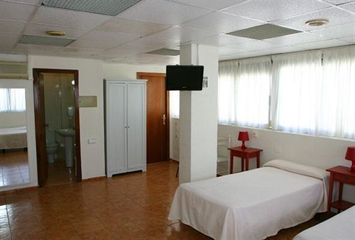 Hotel Cervantes Alicante Bagian luar foto