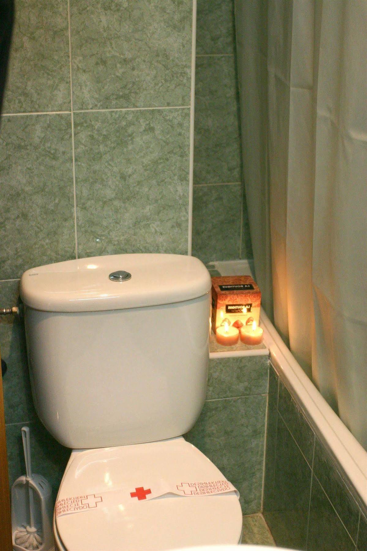 Hotel Cervantes Alicante Bagian luar foto