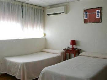 Hotel Cervantes Alicante Bagian luar foto